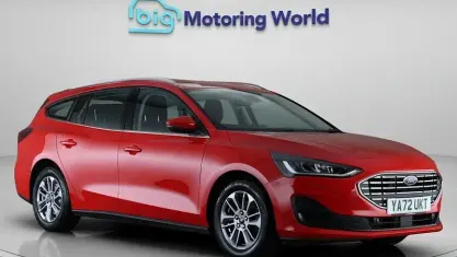 Używany Ford Focus Titanium 125 KM (91 kW) 2023 Czerwony Kombi