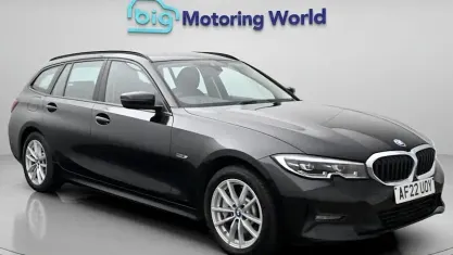 Begagnad BMW 330e 292 HK (214 kW) 2022 Svart Kombi