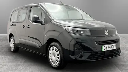 Used Vauxhall Combo Design Edition 100 kW (136 HP) 2026 MPV