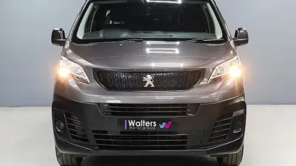 Used Peugeot Expert Premium 102 HP (75 kW) 2022 Grey Van