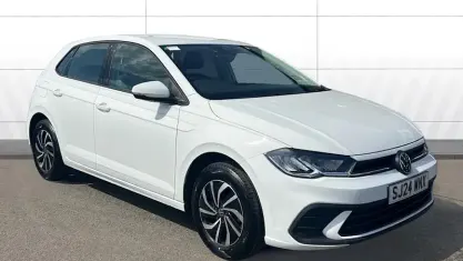Used VW Polo Life 80 HP (58 kW) 2024 White Hatchback