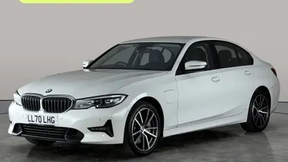 Used BMW 330e Sport Line 292 HP (214 kW) 2020 White Sedan
