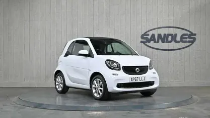 Usado Smart ForTwo Coupé Passion 71 HP (52 kW) 2017 Branco Coupé