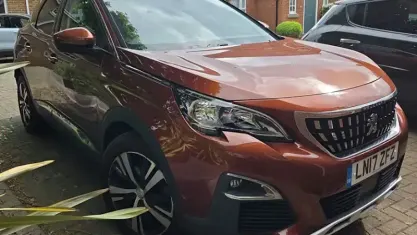 Usado Peugeot 3008 Allure 131 HP (96 kW) 2020 SUV