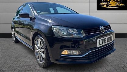 Begagnad VW Polo Design 90 HK (66 kW) 2015 Svart Halvkombi