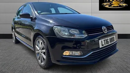 Used VW Polo Design 90 HP (66 kW) 2015 Hatchback