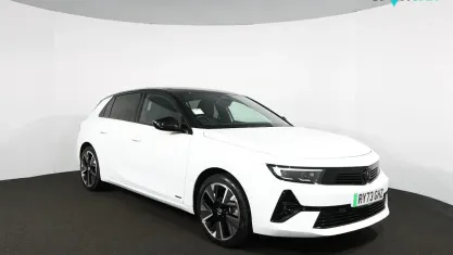 Used Vauxhall Astra Ultimate 114 kW (156 HP) 2024 White Hatchback