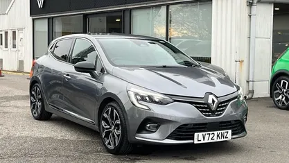 Metallic shadow grey Used 2022 Renault Clio V Techno Hatchback | £14,910 (Fair price)