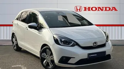 Used Honda Jazz Hybrid 109 HP (80 kW) 2021 Platinum white Hatchback