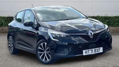 Used Renault Clio V Iconic 90 HP (66 kW) 2022 Black Hatchback
