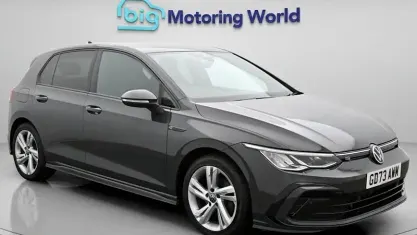 Second-hand VW Golf VIII R-line 131 CP (96 kW) 2024 Gri Hatchback