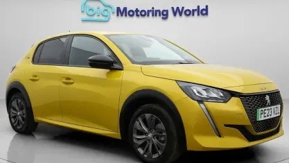 Used Peugeot e-208 Active+ 100 kW (136 HP) 2023 Yellow Hatchback