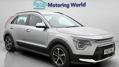 Gebraucht Kia Niro 141 PS (103 kW) 2023 Grau SUV