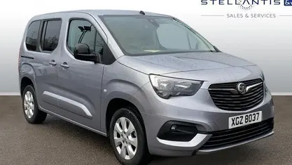 Used Vauxhall Combo S 131 HP (96 kW) 2021 Grey Estate