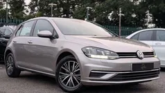 Used 2017 VW Golf VII SE Hatchback | £10,488 (Fair price)
