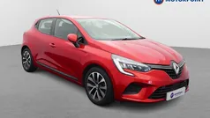 Used 2021 Renault Clio V Iconic Hatchback | £11,249 (Fair price)