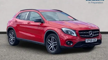 Used Mercedes GLA180 Urban 122 HP (89 kW) 2020 Red SUV