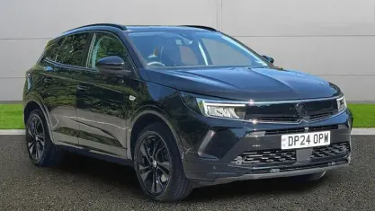 Used Vauxhall Grandland X 224 HP (164 kW) 2024 Black SUV