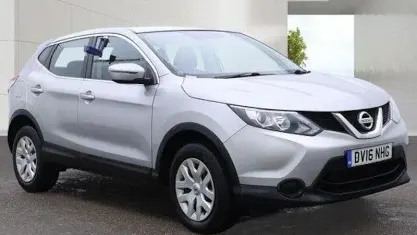 Used Nissan Qashqai Visia 116 HP (85 kW) 2016 Silver SUV