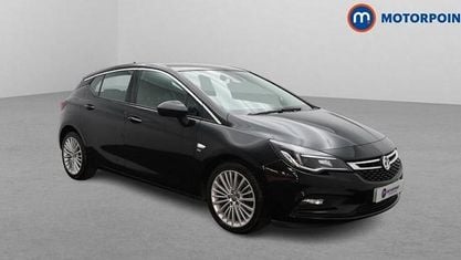 Używany Vauxhall Astra Elite 200 KM (147 kW) 2019 Czarny Hatchback