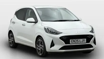 Used Hyundai i10 Premium 79 HP (58 kW) 2025 White Hatchback