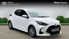 White Used 2023 Toyota Yaris Hybrid Hatchback | £17,887 (Fair price)