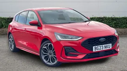 Käytetty Ford Focus ST-Line X 125 HP (91 kW) 2023 Punainen Viistoperä