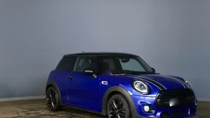 Używany Mini Cooper Hatch 136 KM (100 kW) 2018 Niebieski Hatchback