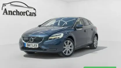Used Volvo V40 Inscription 150 HP (110 kW) 2017 Blue Hatchback