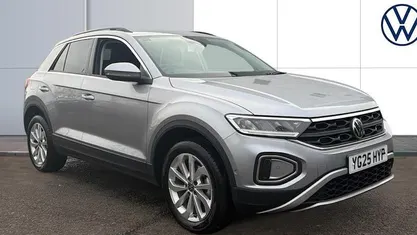 Used 2025 VW T-Roc Match SUV | £24,225 (Fair price)