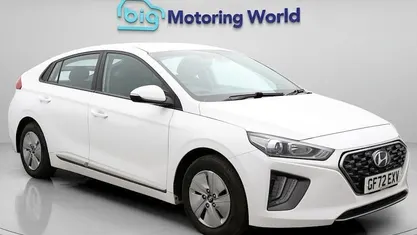 Used Hyundai Ioniq SE 141 HP (103 kW) 2022 White Hatchback