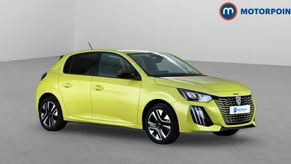 Used Peugeot e-208 Style 100 kW (137 HP) 2023 Yellow Hatchback