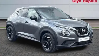 Used Nissan Juke N-Connecta 114 HP (83 kW) 2023 Grey SUV
