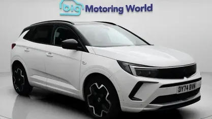 Used Vauxhall Grandland X Ultimate 131 HP (96 kW) 2024 White SUV