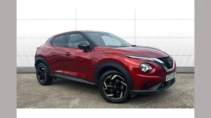 Used Nissan Juke N-Connecta 114 HP (83 kW) 2023 Red SUV