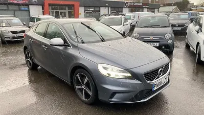 Used Volvo V40 R-Design 122 HP (89 kW) 2019 Hatchback