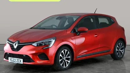 Used Renault Clio V Iconic 90 HP (66 kW) 2022 Red Hatchback