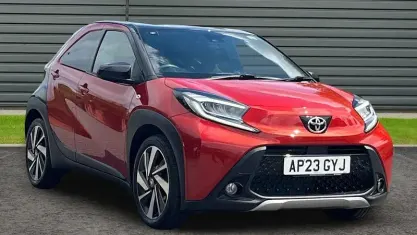 Used Toyota Aygo X 72 HP (52 kW) 2023 Red SUV