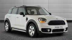 White Used 2018 Mini Cooper Countryman SUV | £11,999 (Fair price)