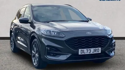Usado Ford Kuga ST-Line 190 HP (139 kW) 2023 Cinzento SUV