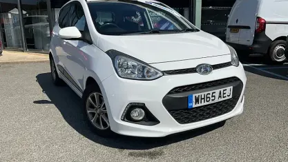 Used Hyundai i10 Premium 87 HP (63 kW) 2016 White Hatchback