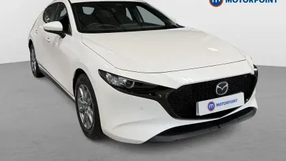 Used Mazda 3 Center-Line 140 HP (102 kW) 2025 White Hatchback
