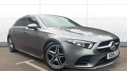 Begagnad Mercedes A180 AMG line 136 HK (100 kW) 2020 Halvkombi