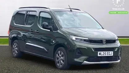 Used Vauxhall Combo Ultimate 100 kW (136 HP) 2025 Green MPV