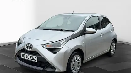Used Toyota Aygo X-play 72 HP (52 kW) 2021 Hatchback