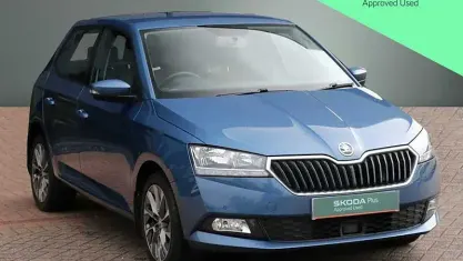 Used Skoda Fabia SE Drive 95 HP (69 kW) 2021 Titan blue metallic Hatchback