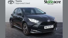 Black Used 2024 Toyota Yaris Hybrid Design Hatchback | £19,500 (Fair price)