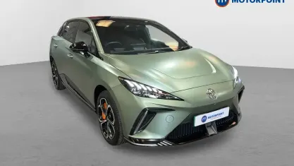 Begagnad MG MG4 EV 319 kW (435 HK) 2024 Halvkombi