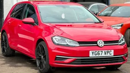 Used VW Golf VII SE 125 HP (91 kW) 2017 Red Hatchback