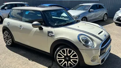Usado Mini Cooper S Hatch 192 CV (141 kW) 2016 Blanco Utilitario